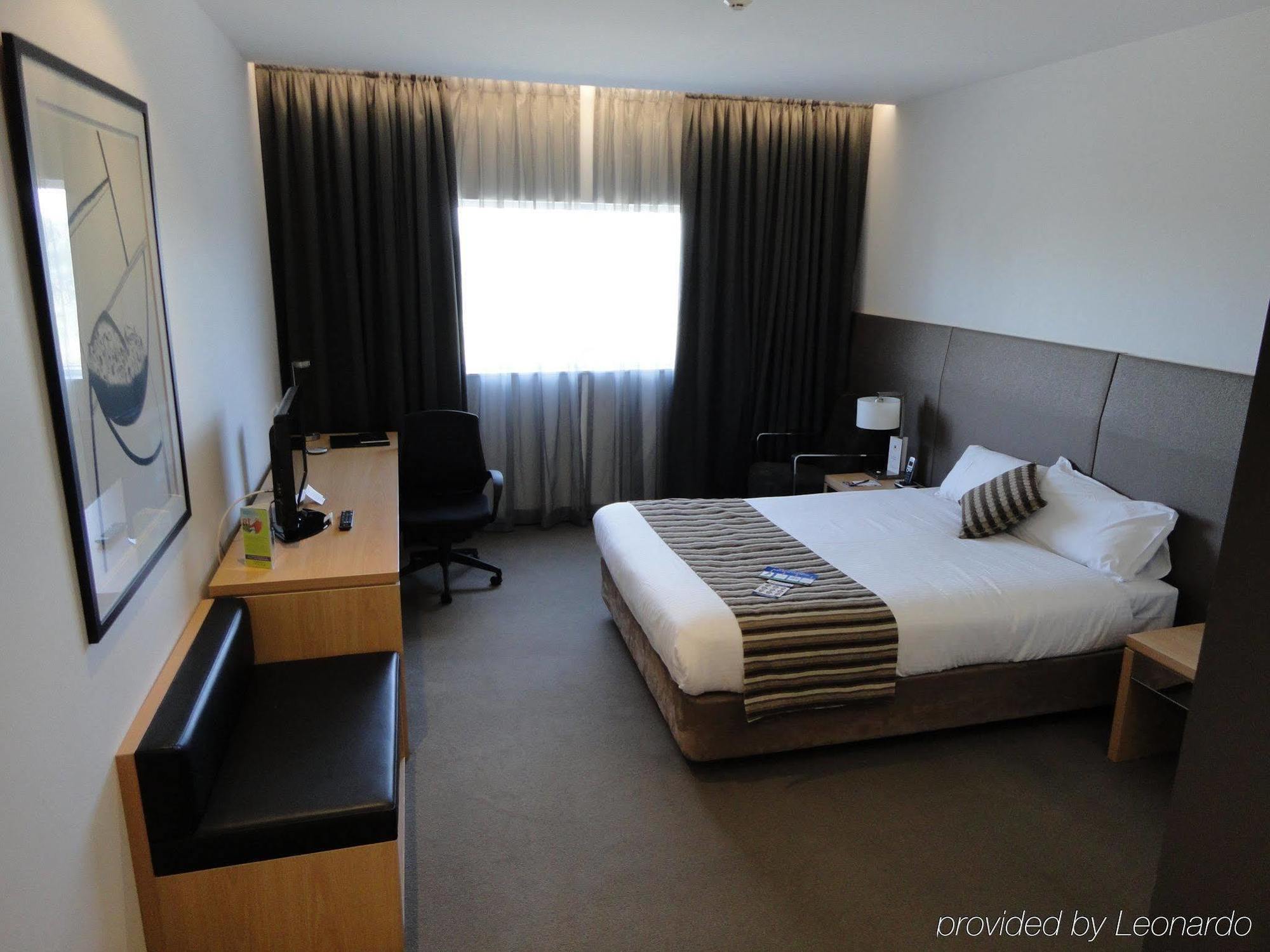 Отель Atura Dandenong Doveton Экстерьер фото