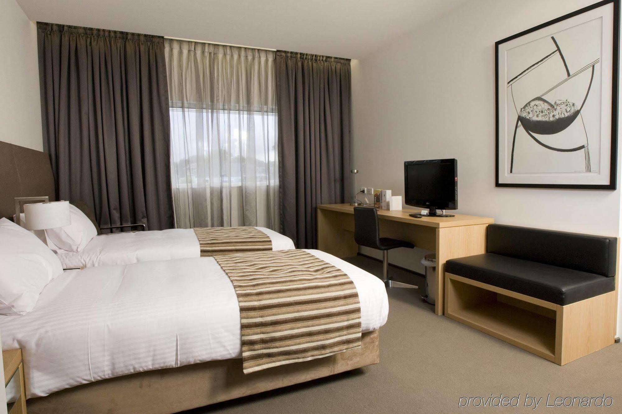 Отель Atura Dandenong Doveton Экстерьер фото